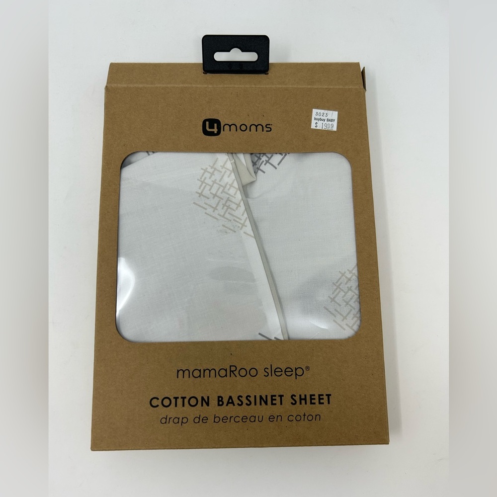 New in box 4Moms White Patterned Cotton Bassinet Sheet